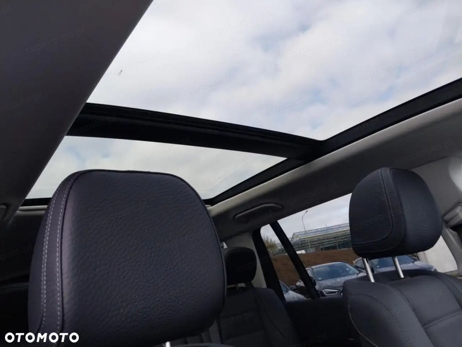 Mercedes-Benz GLS - 12