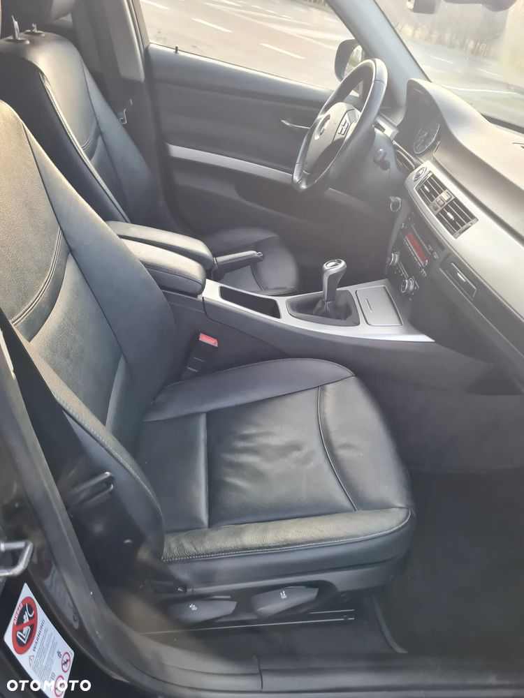 BMW Seria 3 320d - 8