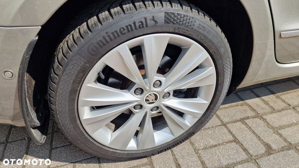 Skoda Superb 1.8 TSI Platinum DSG - 34