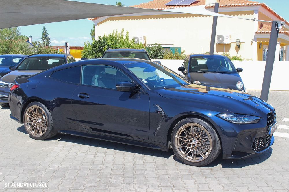 BMW M4 Competition xDrive Pack 50 anos M - 28