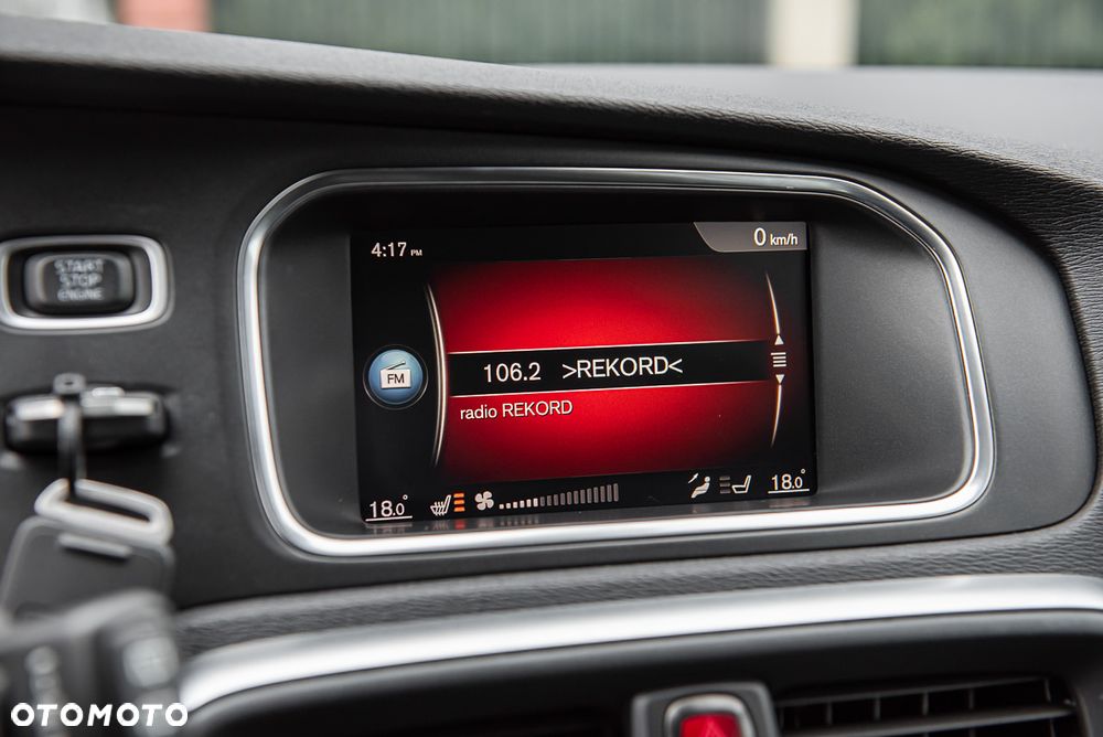 Volvo V40 D3 Geartronic RDesign - 23