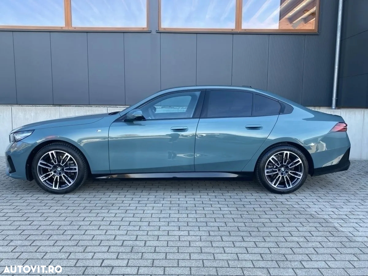 BMW Seria 5 520i AT MHEV - 9