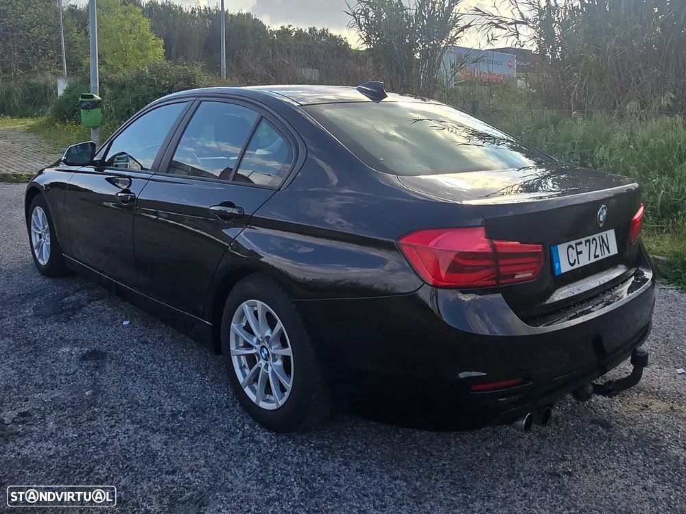 BMW 320 d Aut. Sport Line - 11
