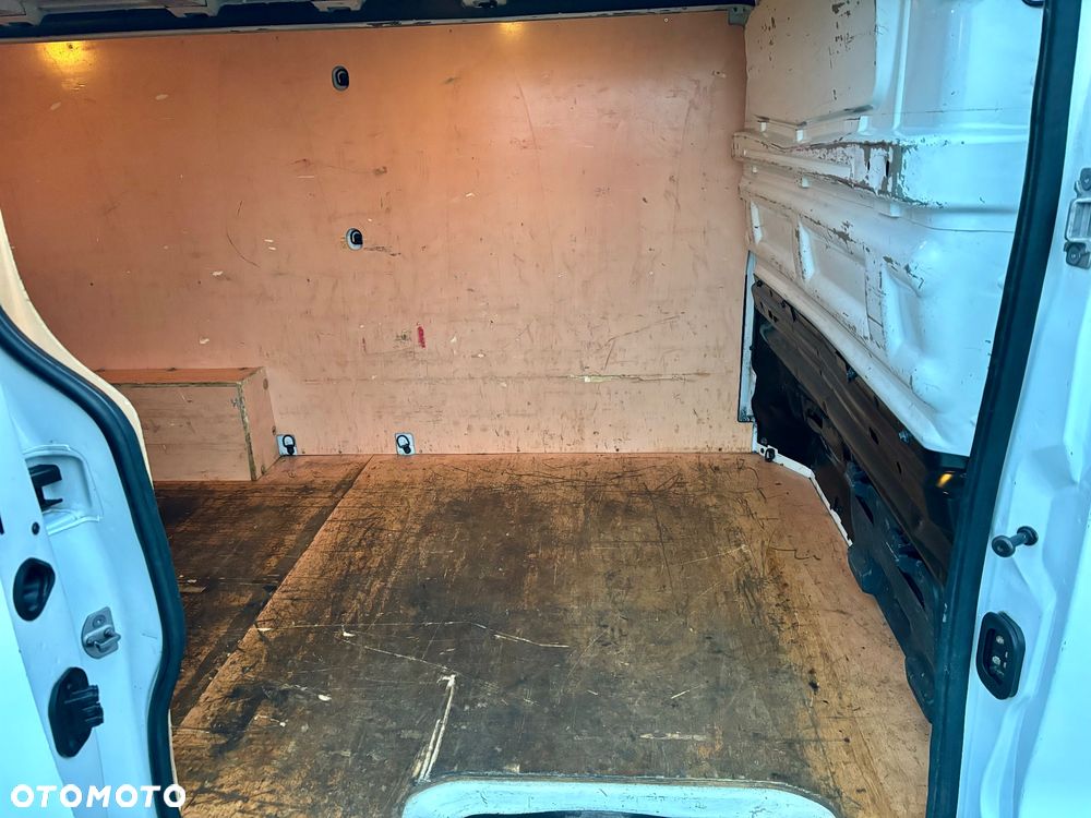 Renault Trafic - 9