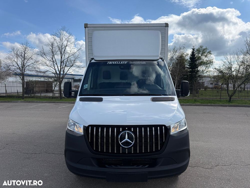 Mercedes-Benz Sprinter - 13