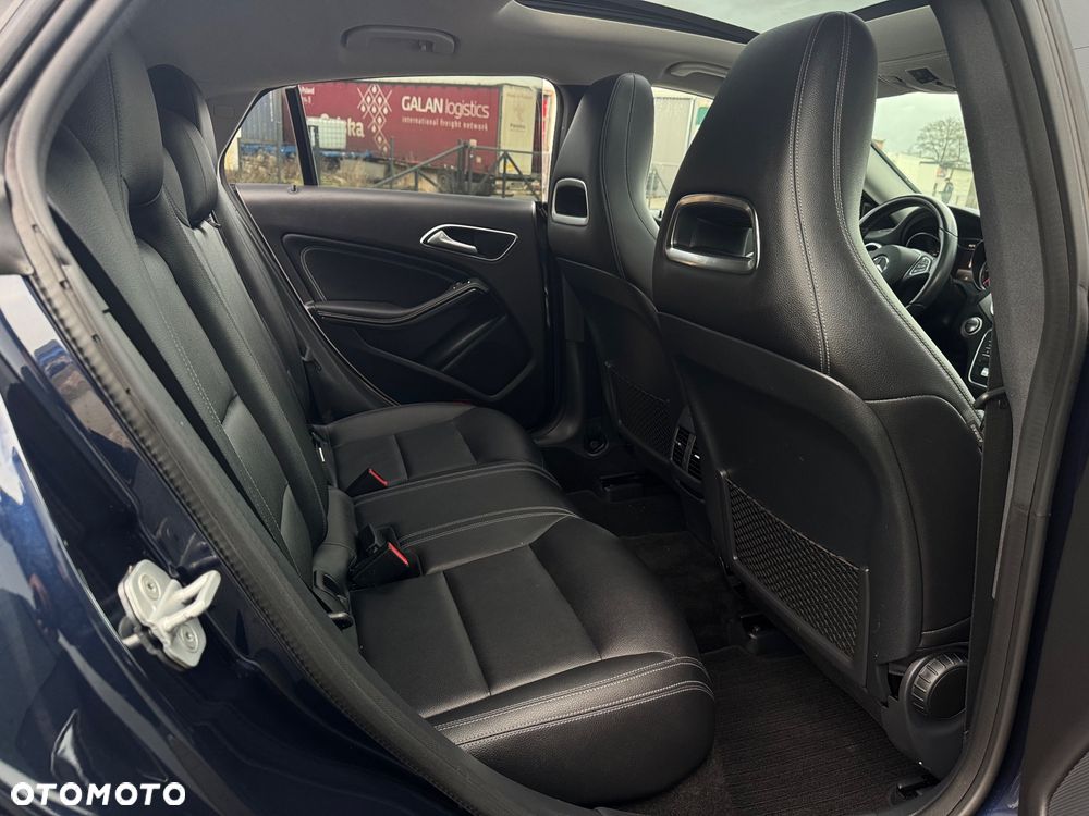 Mercedes-Benz CLA 180 d AMG Line - 22