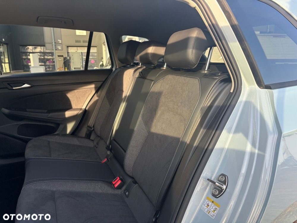 Volkswagen Golf Variant - 14