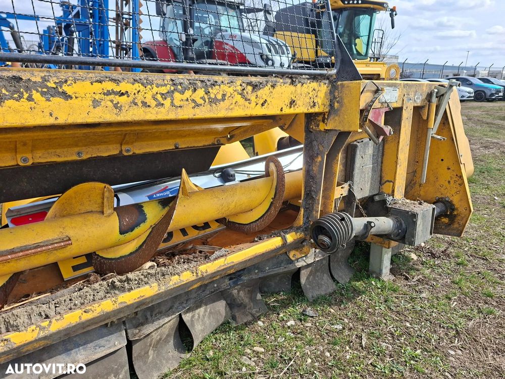 New Holland 980CR 6R 70- HEADER PORUMB - 9