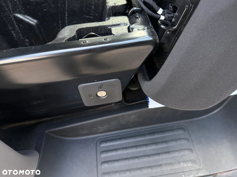 Volkswagen Transporter L2H1 Plus Trendline - 17