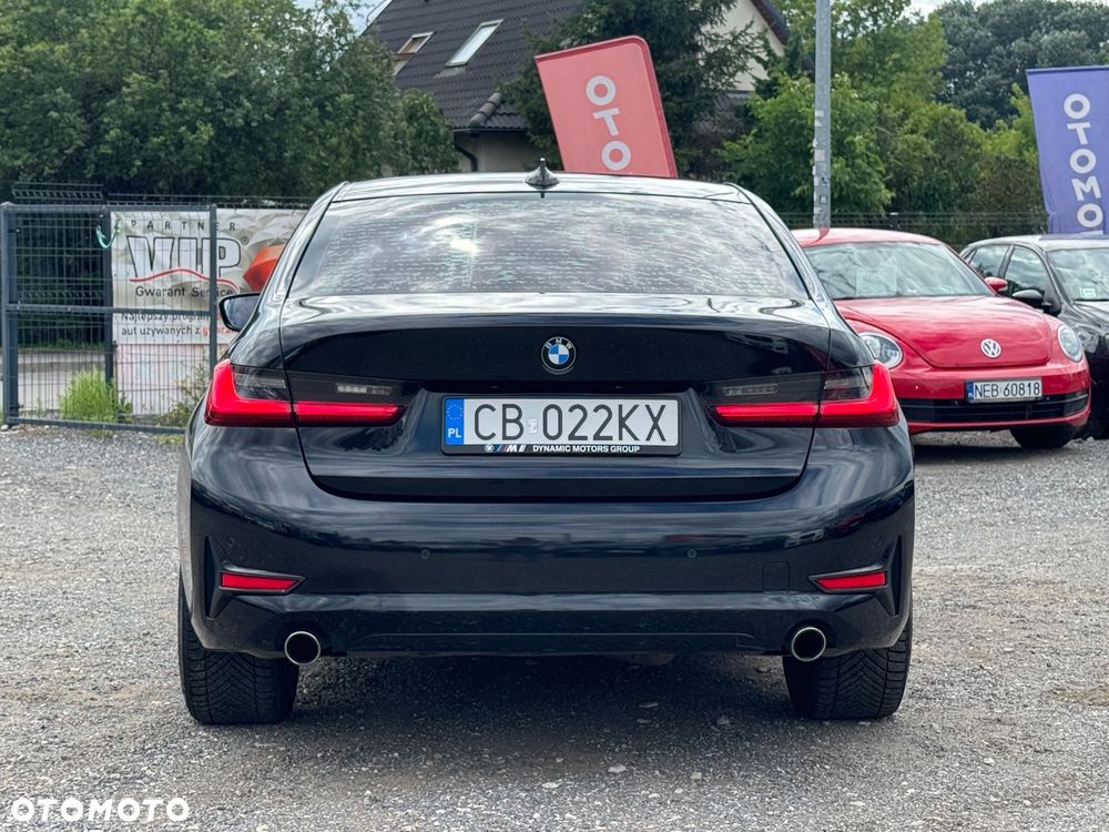 BMW Seria 3 318d Sport Line Shadow - 37
