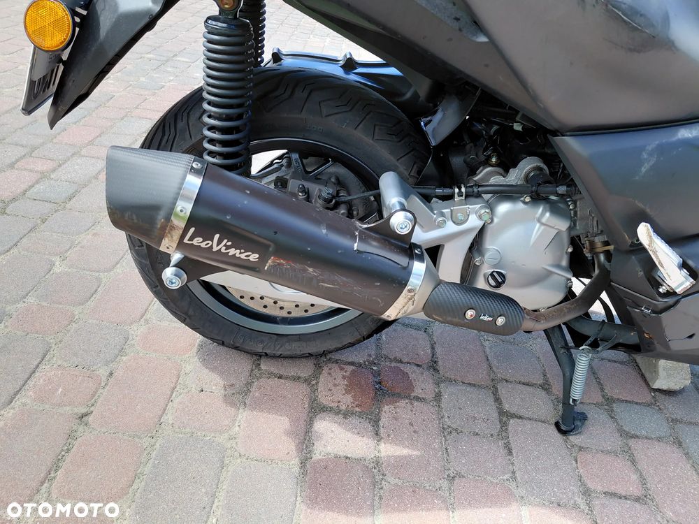 Yamaha X-max - 13