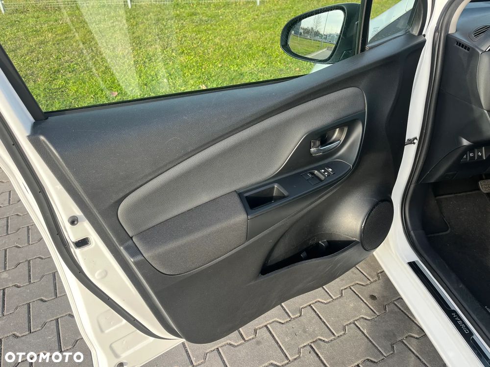 Toyota Yaris - 22
