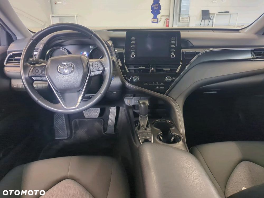 Toyota Camry - 7