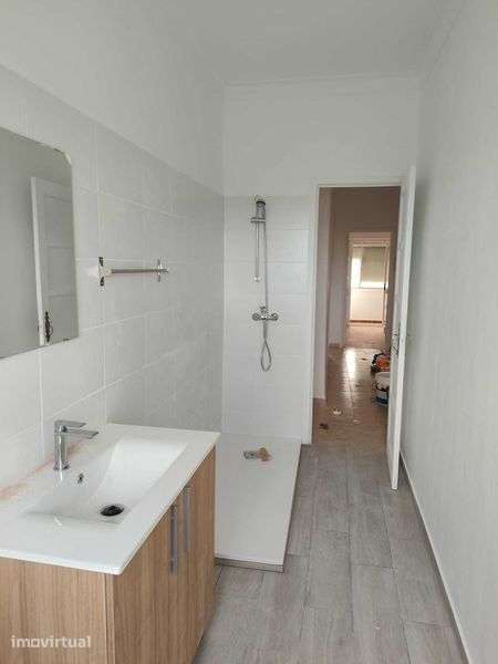 Aluga-se Apartamento T3 Alvalade, Lisboa - Grande imagem: 4/5