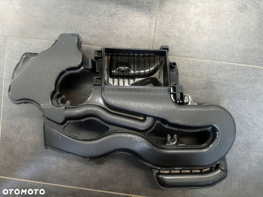 Obudowa filtra powietrza rezonator yaris III lift 1.0 1KR 17720-0Q020 - 2
