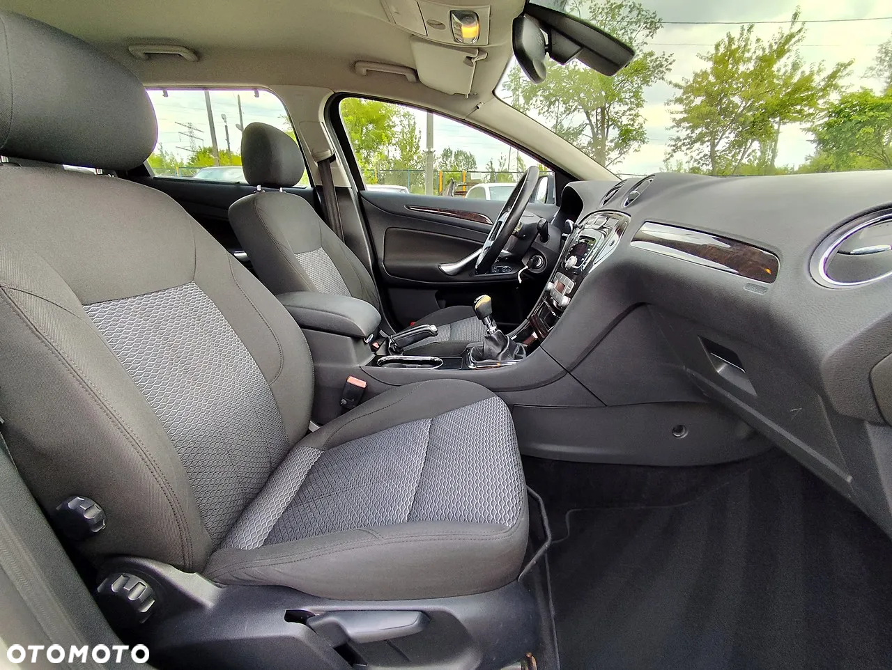 Ford Mondeo 2.0 TDCi Ghia - 10