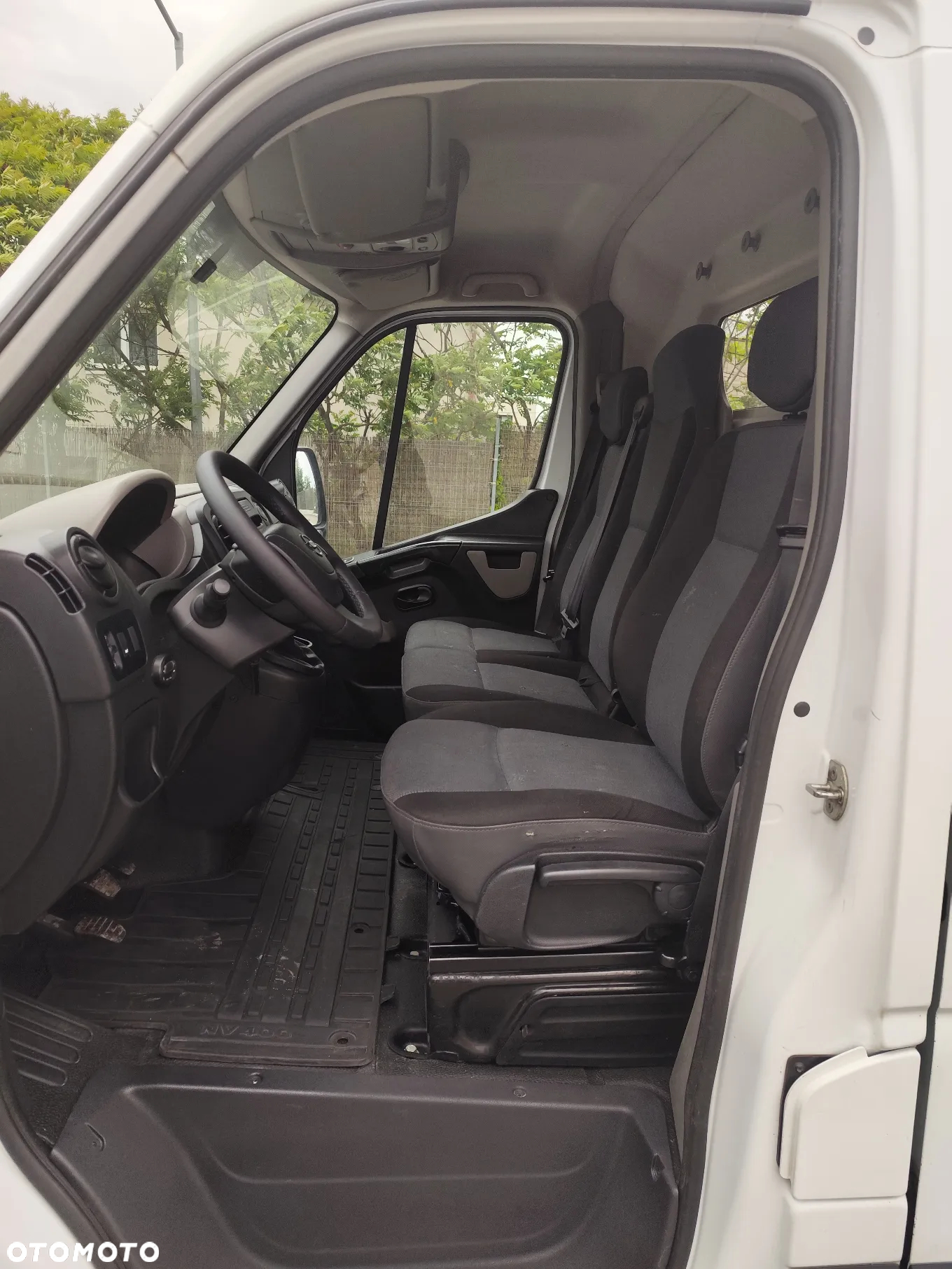 Nissan nv400 - 20