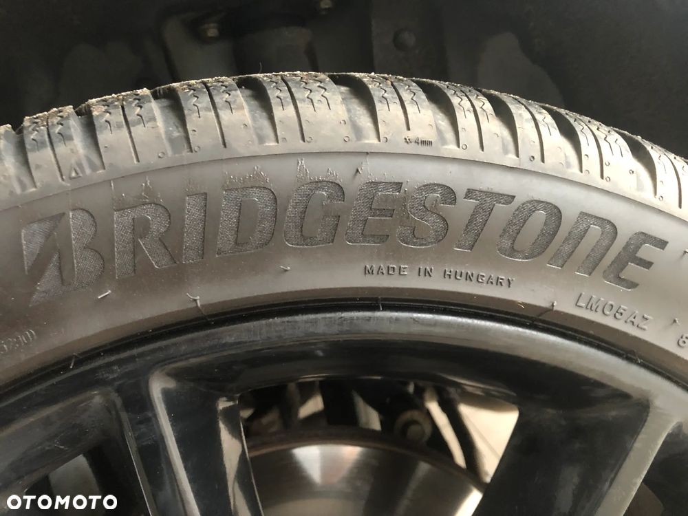 Dodge Challenger - 13