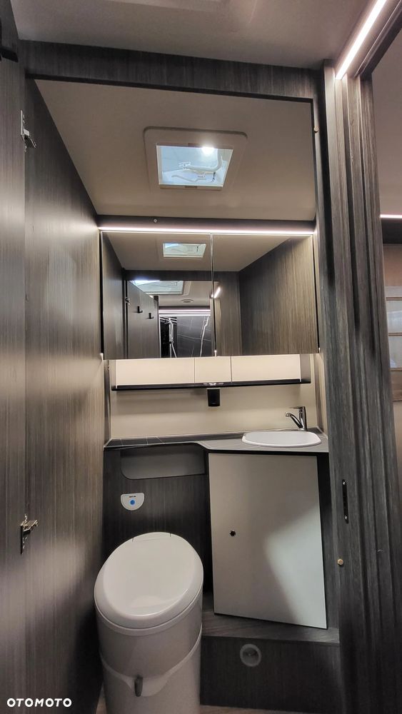 McLOUIS Nevis 879 - 5 osobowy - 26