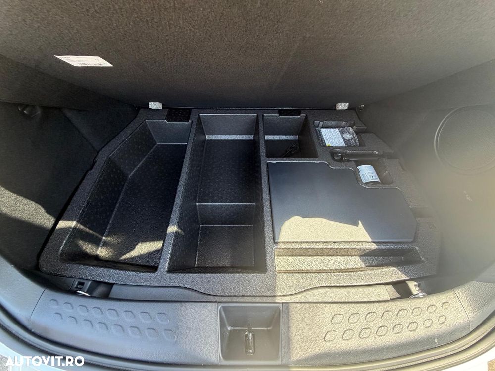 Toyota C-HR 2.0 HSD 184 CP 4x2 CVT Classy Bi-Tone - 19