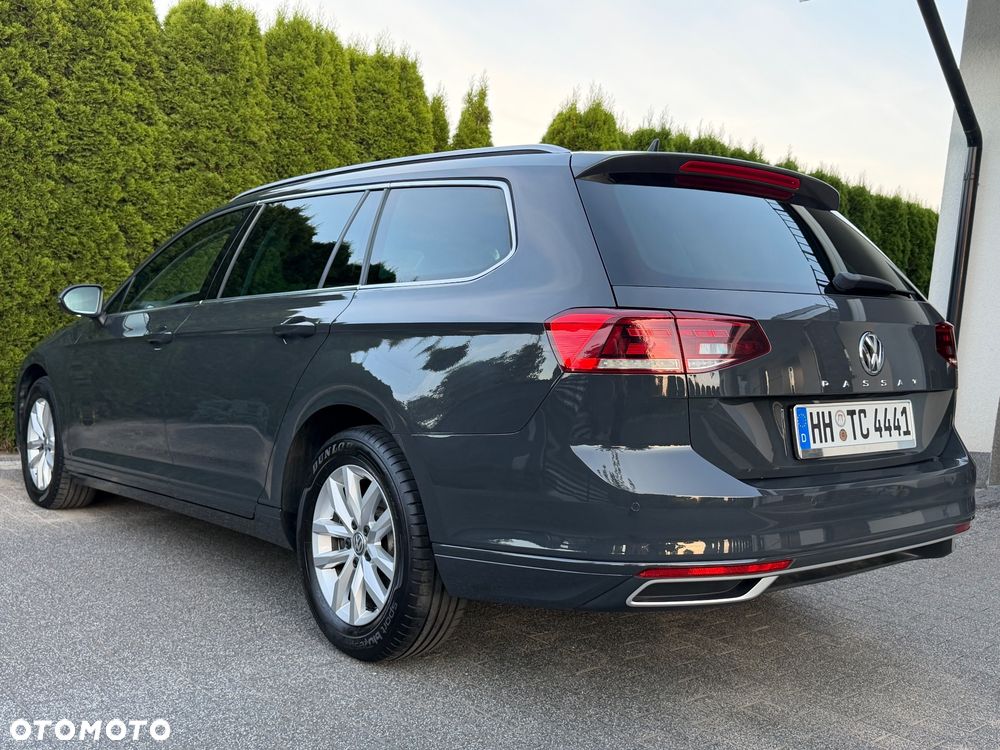 Volkswagen Passat 1.6 TDI SCR DSG Business - 3