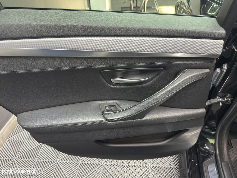 BMW 520 d Pack M - 52