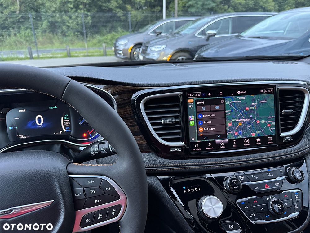 Chrysler Pacifica - 31