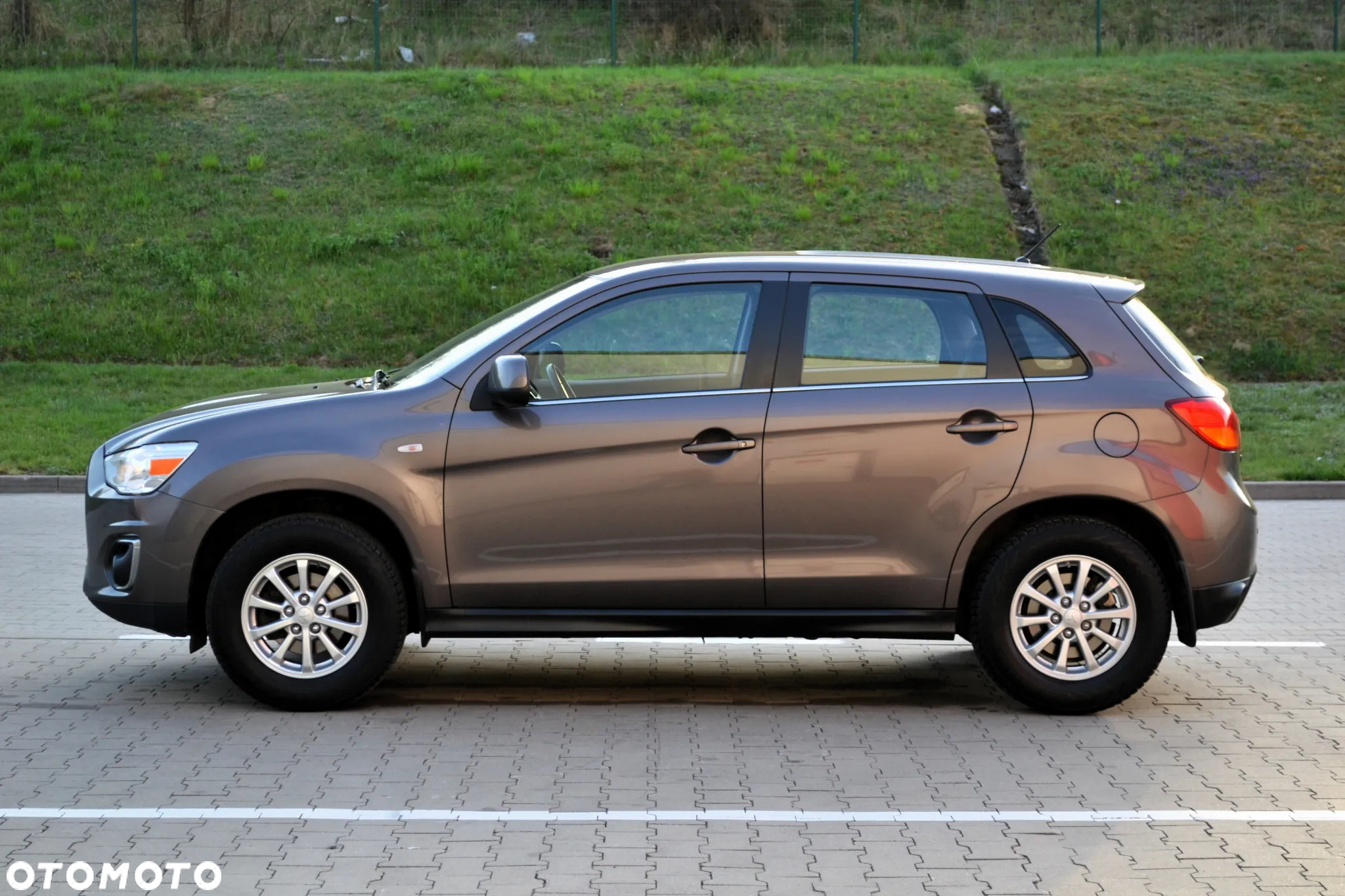 Mitsubishi ASX 1.6 Inform EU6 - 25