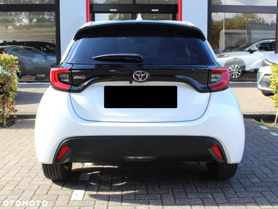 Toyota Yaris - 4