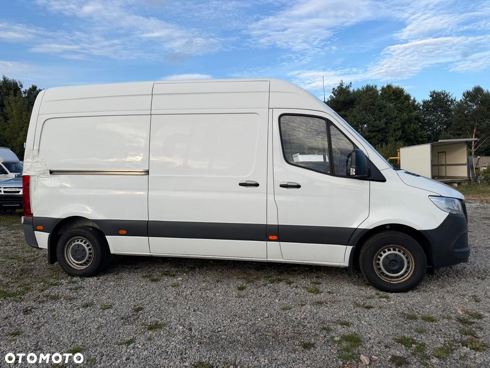 Mercedes-Benz Sprinter - 10