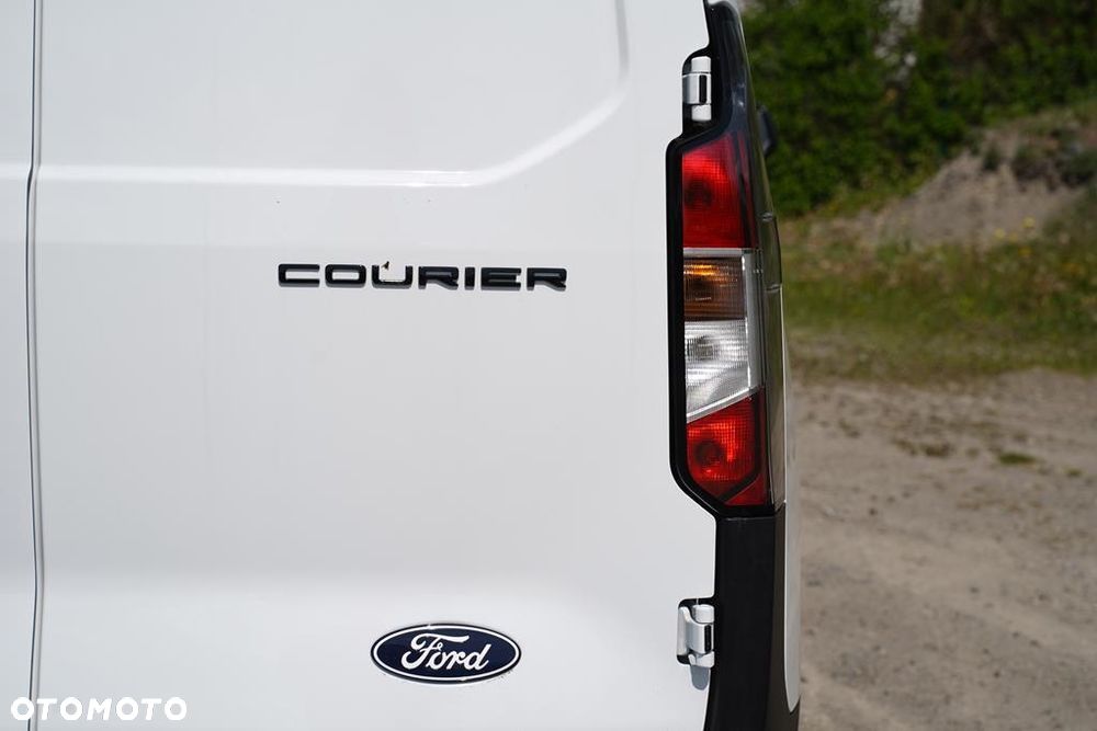 Ford Transit Courier 1.0 EcoBoost 1,9t Trend - 29