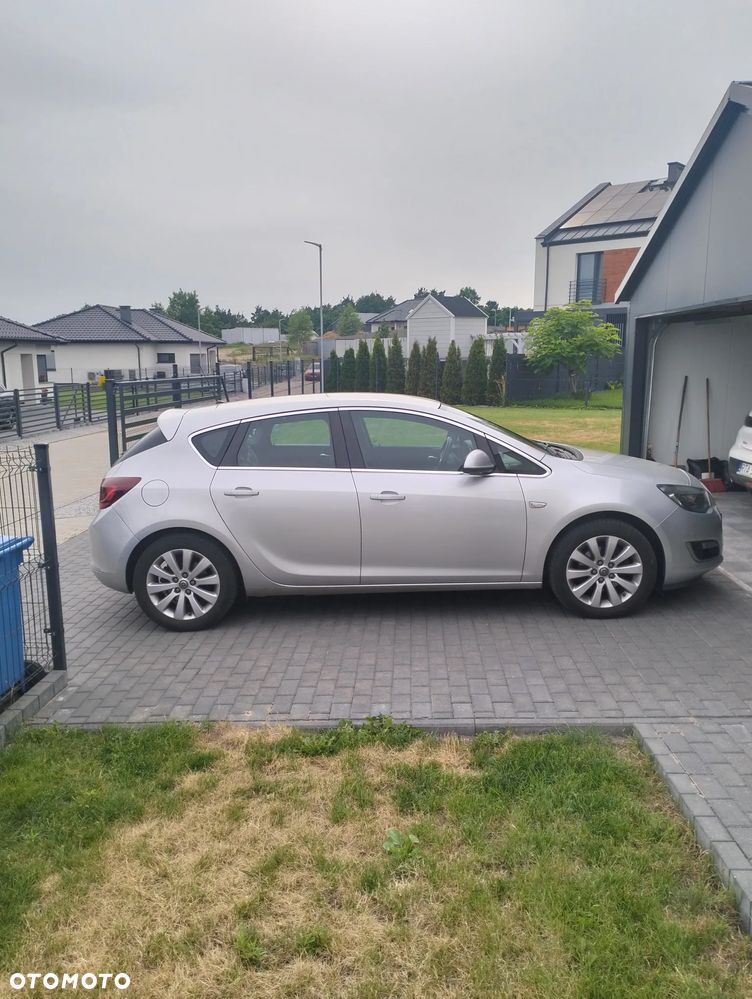 Opel Astra 1.6 CDTI Cosmo - 1