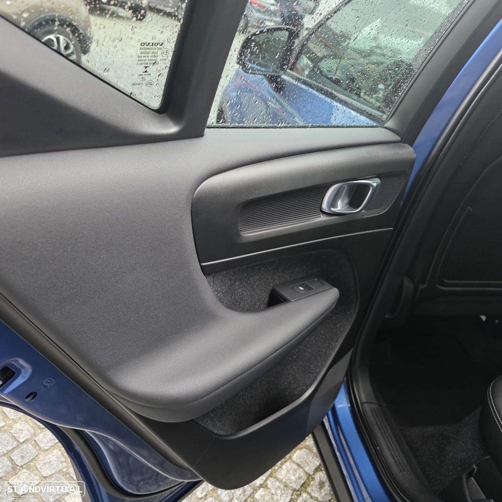 Volvo XC 40 2.0 D3 R-Design Geartronic - 40