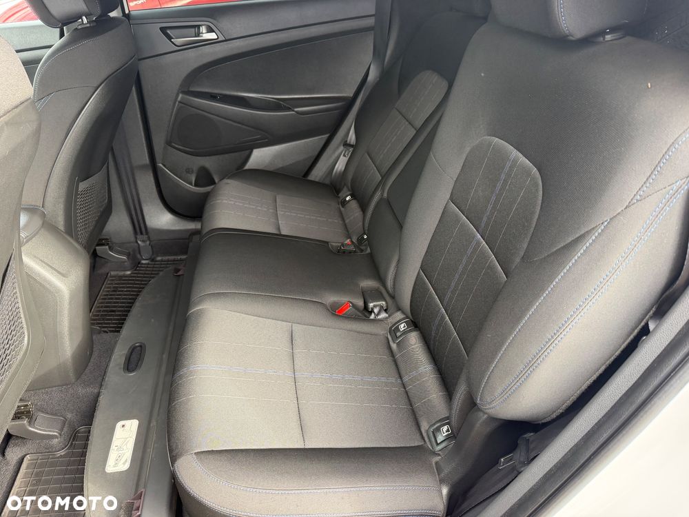 Hyundai Tucson blue 1.6 GDi 2WD Navi - 13