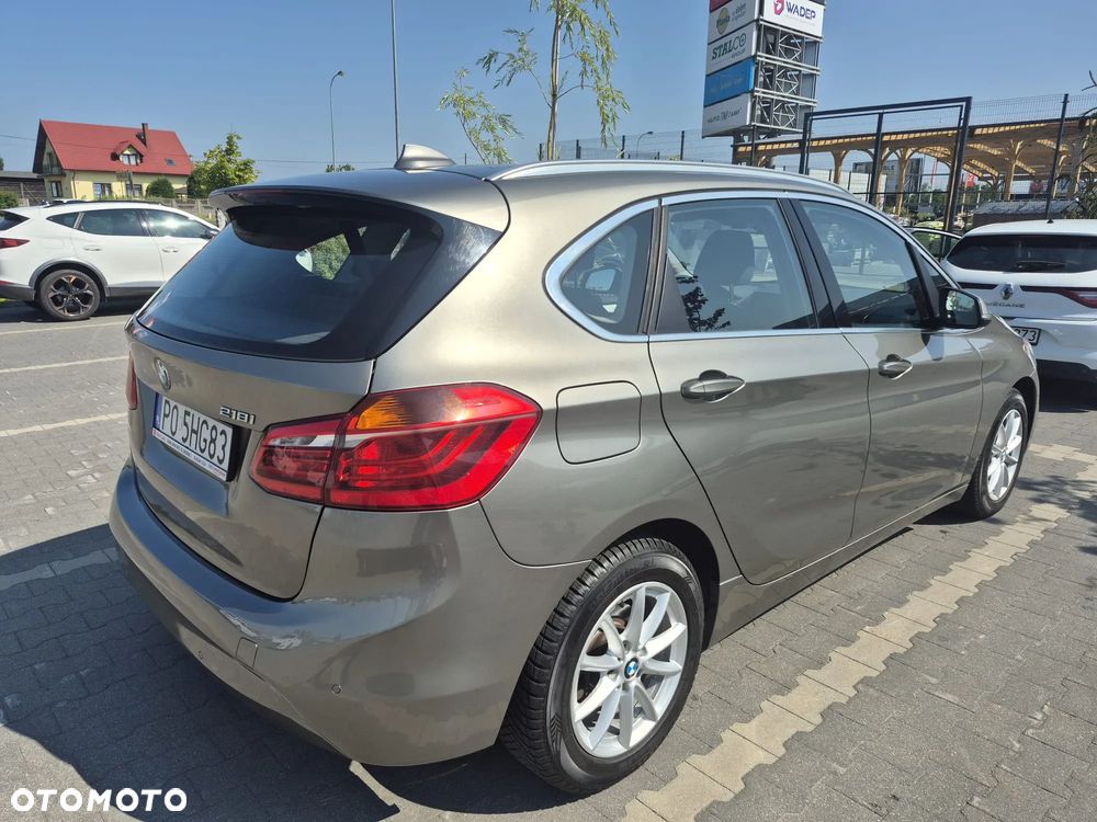 BMW Seria 2 218i - 11