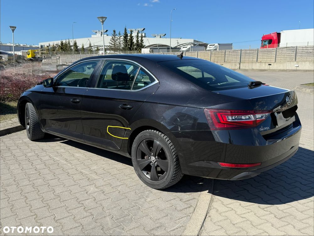 Skoda Superb 2.0 TDI Ambition - 3