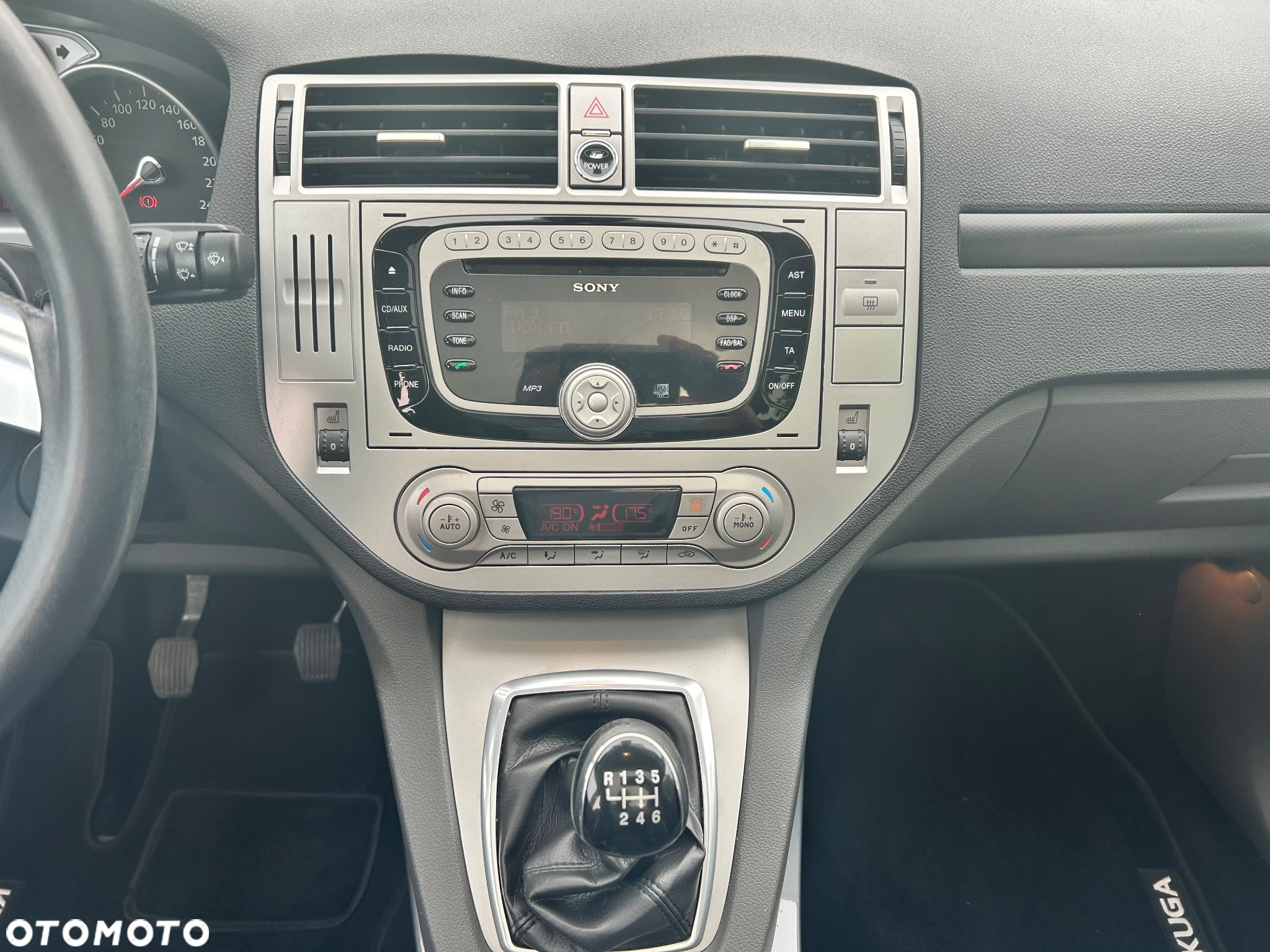 Ford Kuga 2.0 TDCi Titanium - 11