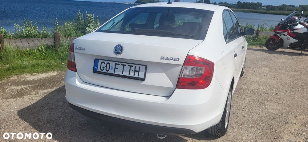 Skoda RAPID 1.2 TSI Active - 14