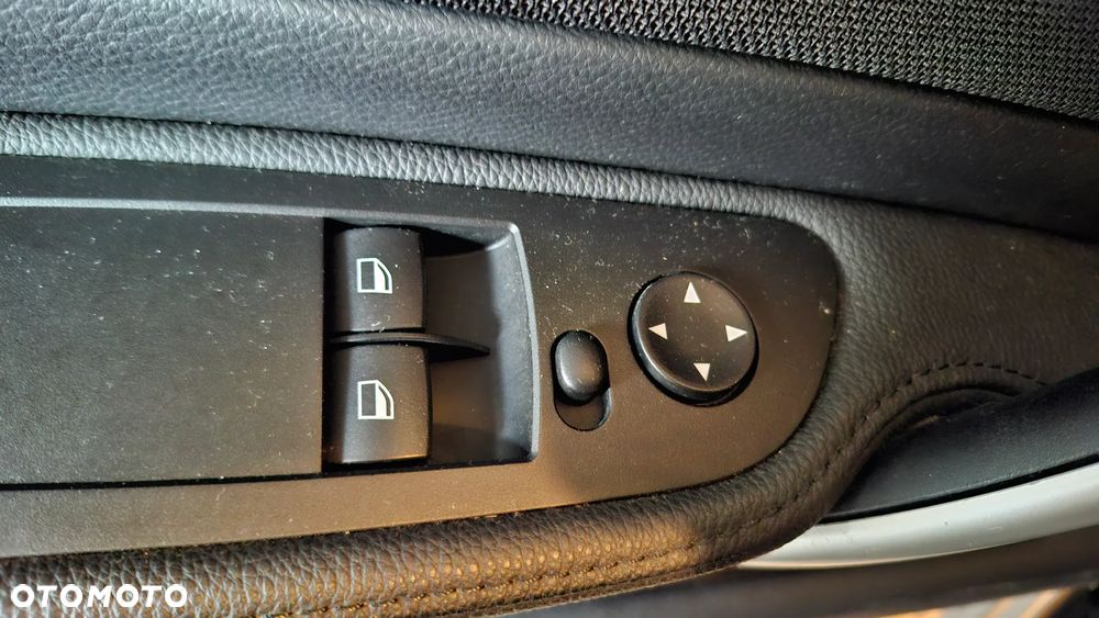 BMW Seria 1 116d - 11