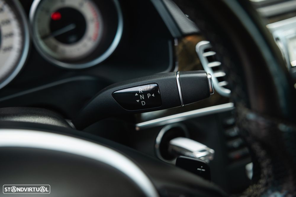 Mercedes-Benz E 300 BLUETEC Hybrid Avantgarde 107g - 31