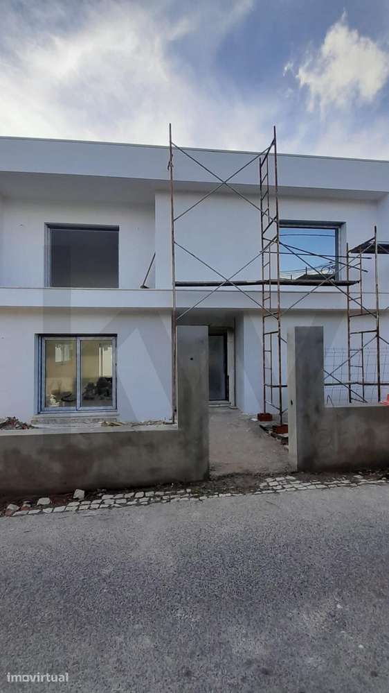Moradia moderna T4 em Manique na fase final de construção com Piscina - Grande imagem: 4/33