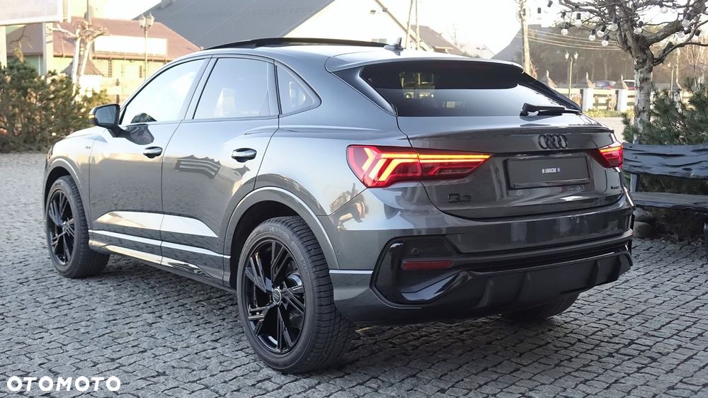Audi Q3 Sportback - 14