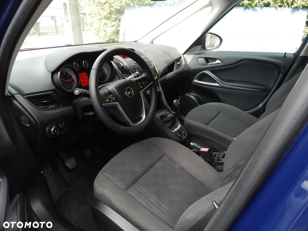 Opel Zafira - 8