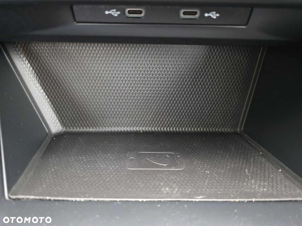 Volkswagen Golf - 21