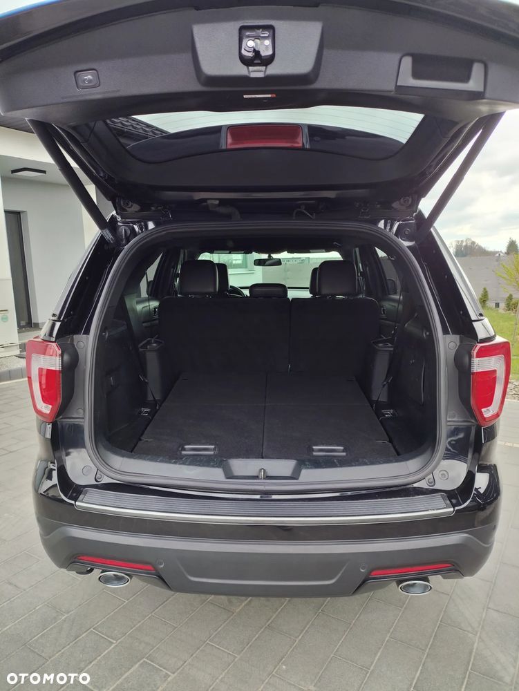 Ford Explorer - 10