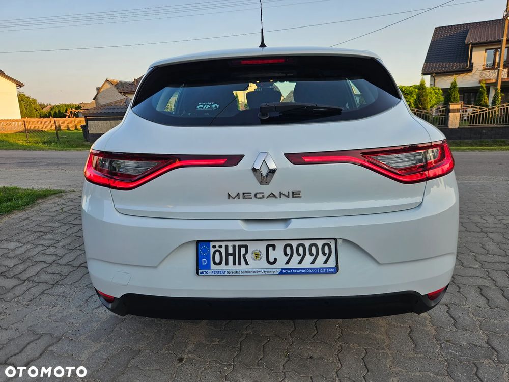 Renault Megane ENERGY TCe 130 EXPERIENCE - 9