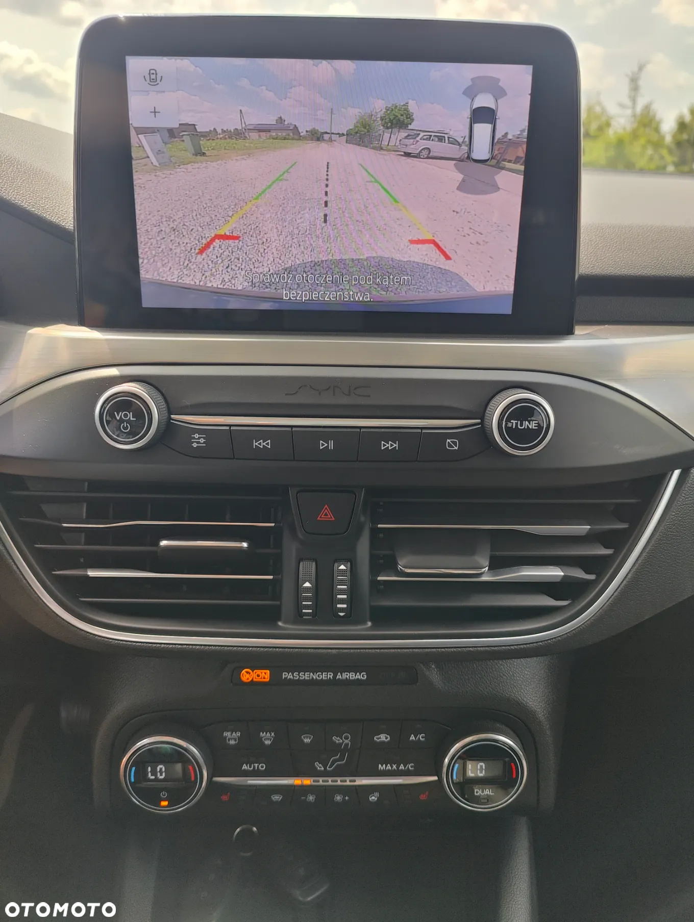 Ford Focus 2.0 EcoBlue Start-Stopp-System TITANIUM X - 17