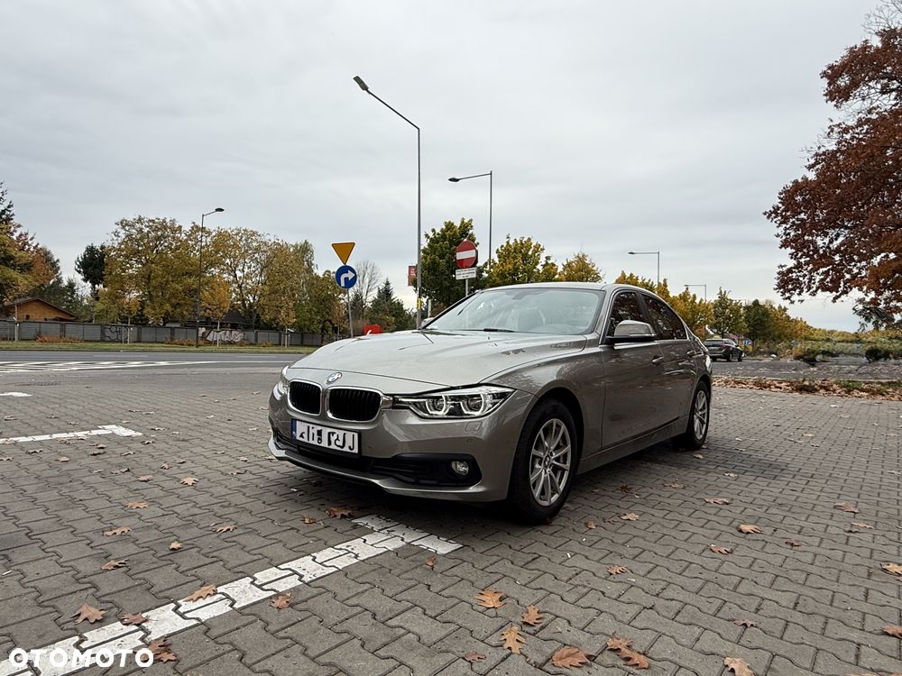 BMW 318I 2016 photo 2