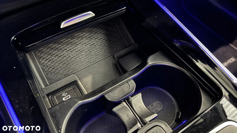 Mercedes-Benz GLB 200 AMG Line 7G-DCT - 25