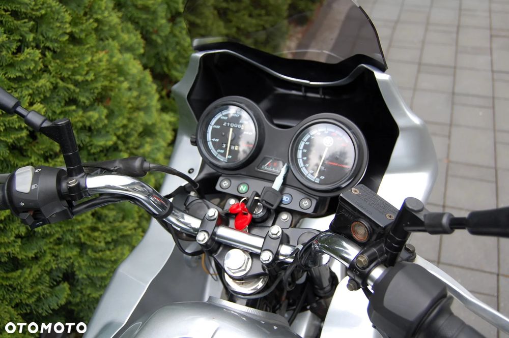 Yamaha YBR - 11
